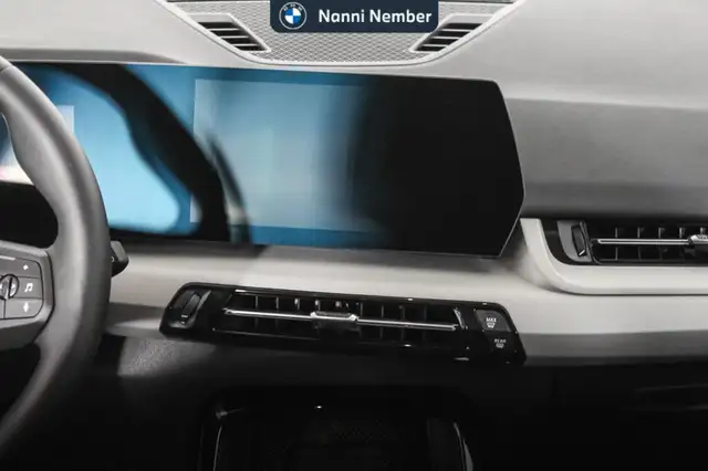 BMW X1 view 11