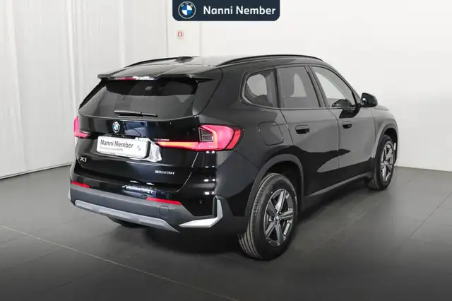 BMW X1 view 3