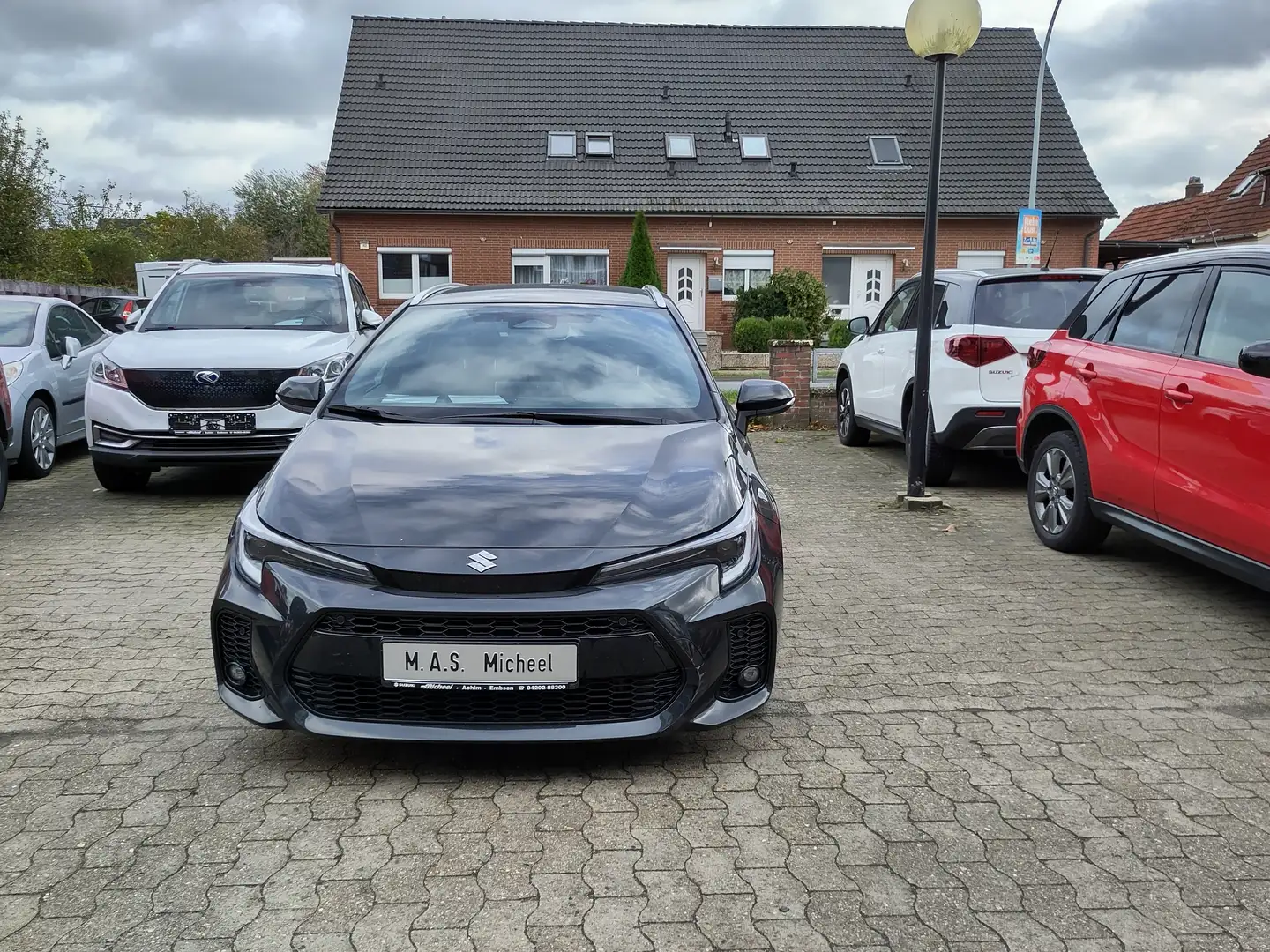 Suzuki Swace Swace 1.8 Hybrid CVT Comfort+ Schwarz - 1