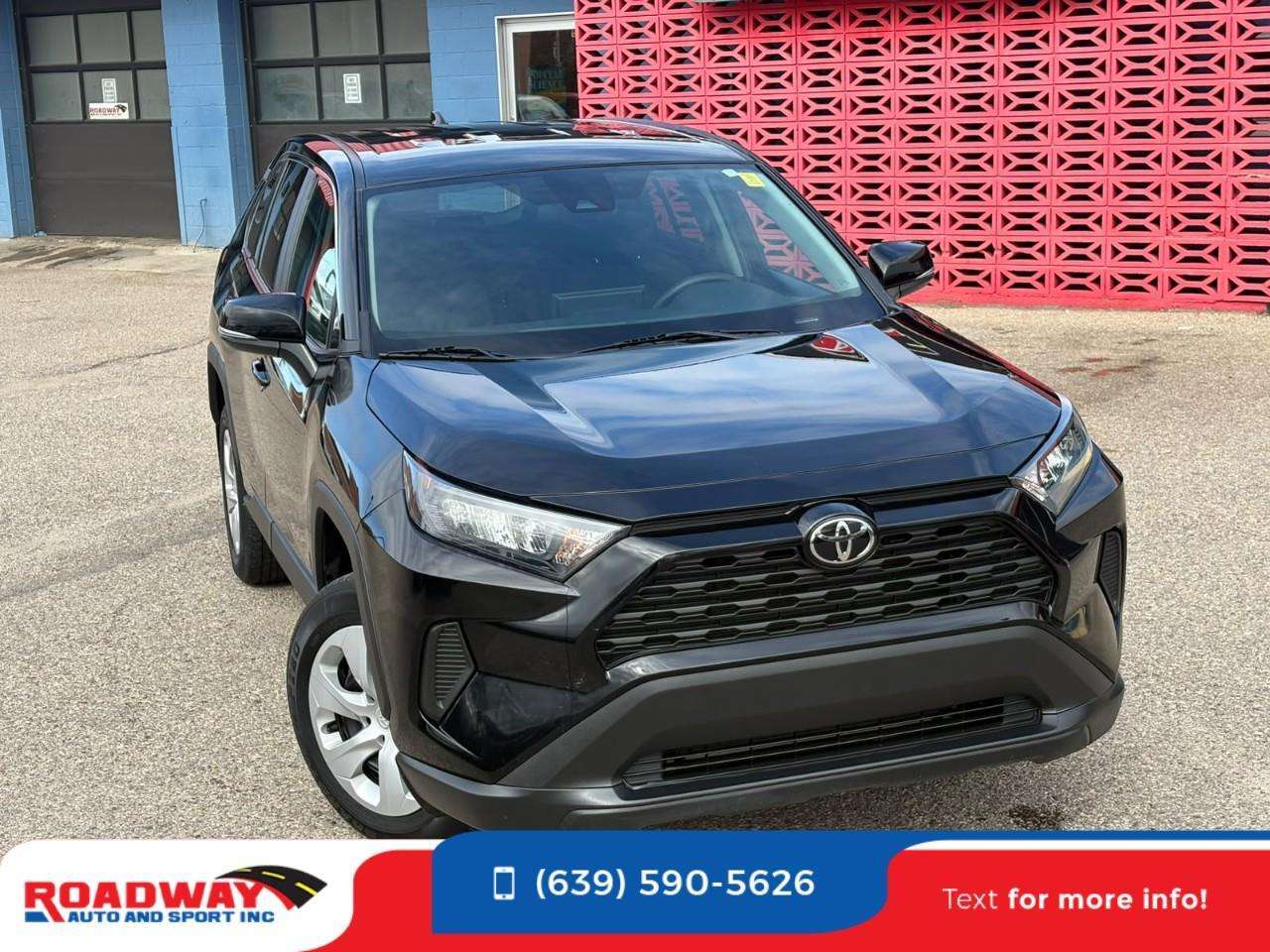 2024 Toyota RAV4 LE — снимка 1