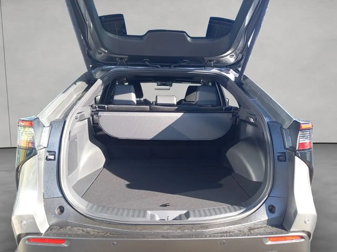 Toyota bZ4X AWD Lounge 5