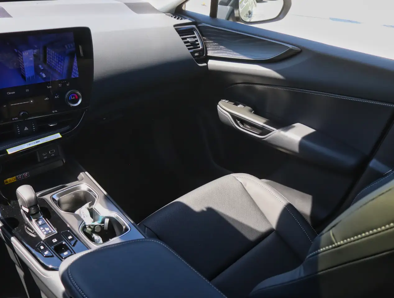Lexus NX photo Lexus NX