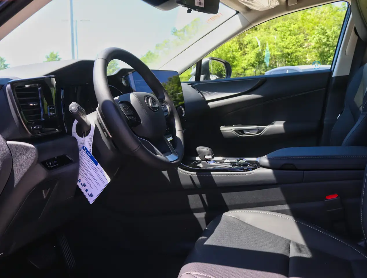 Lexus NX photo Lexus NX