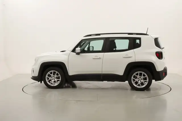 Jeep Renegade view 2