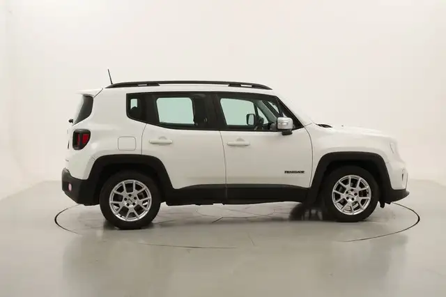 Jeep Renegade view 6
