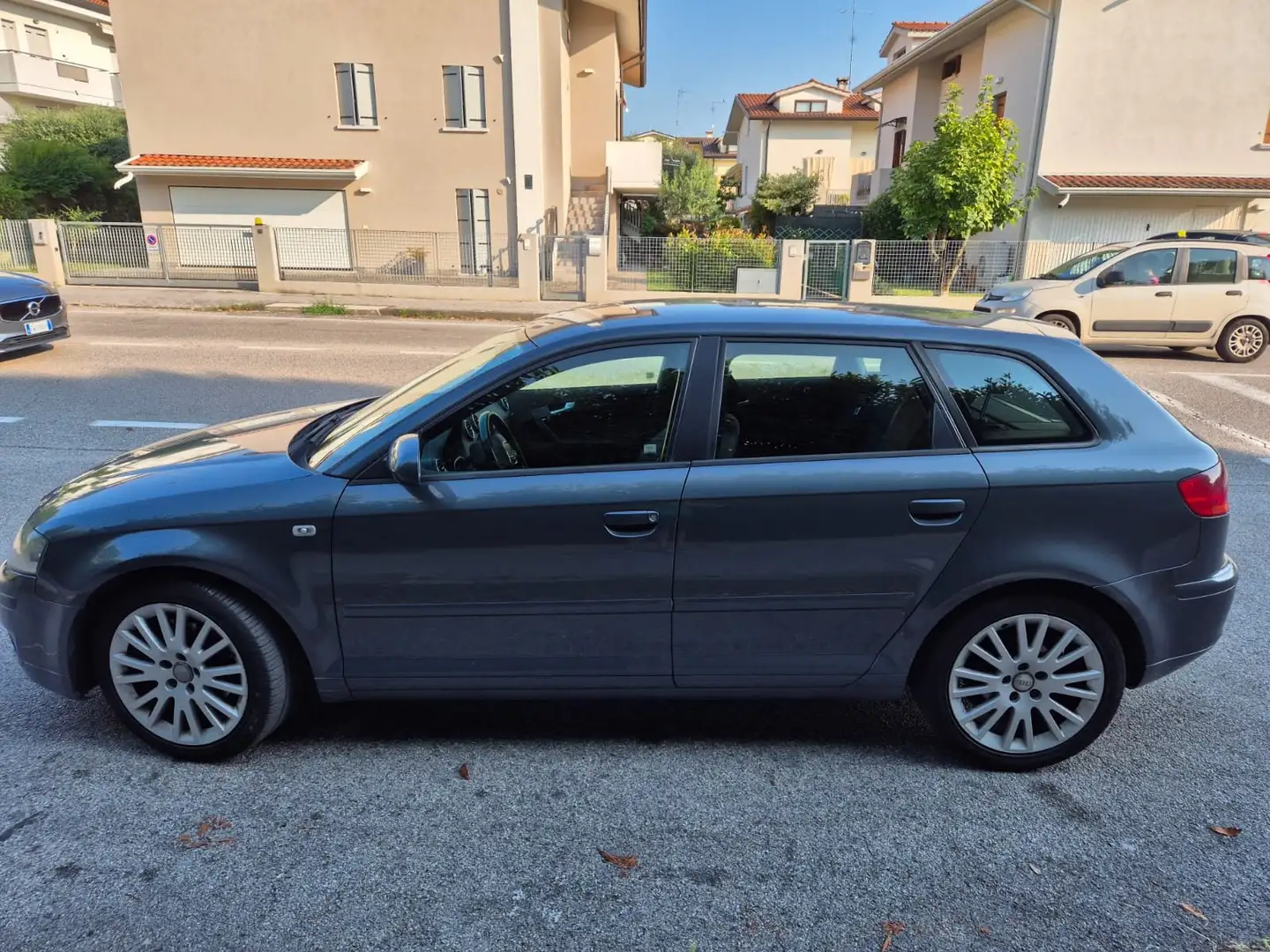 Audi A3 2 Grigio - 2