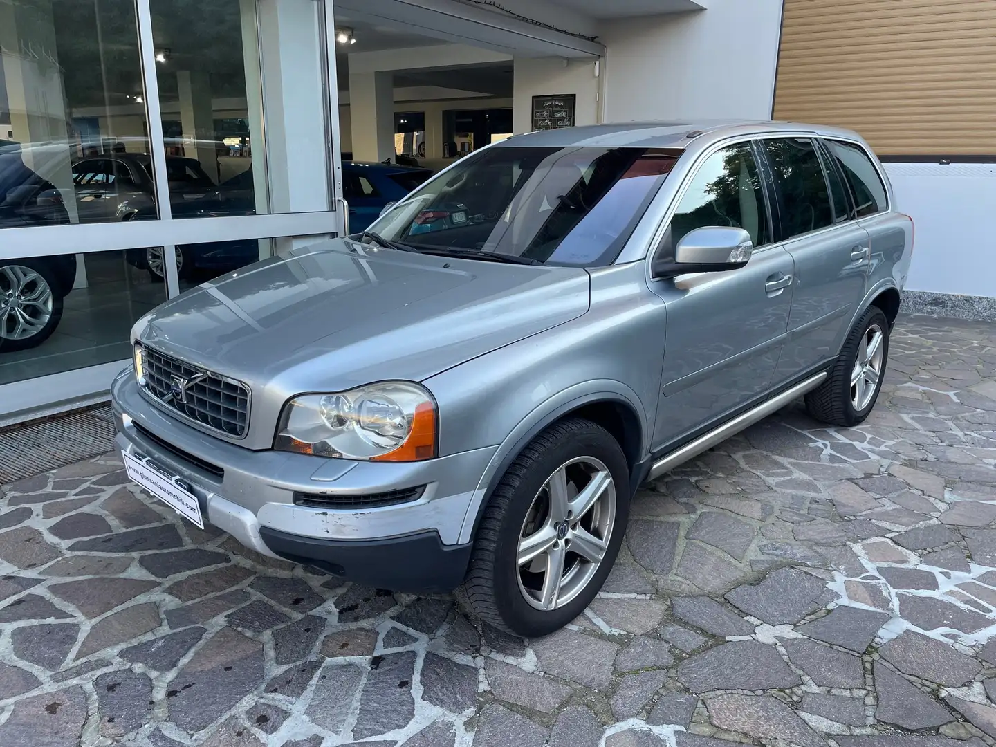 Volvo XC90 2.4 d5 Executive 185cv geartronic Silber - 1