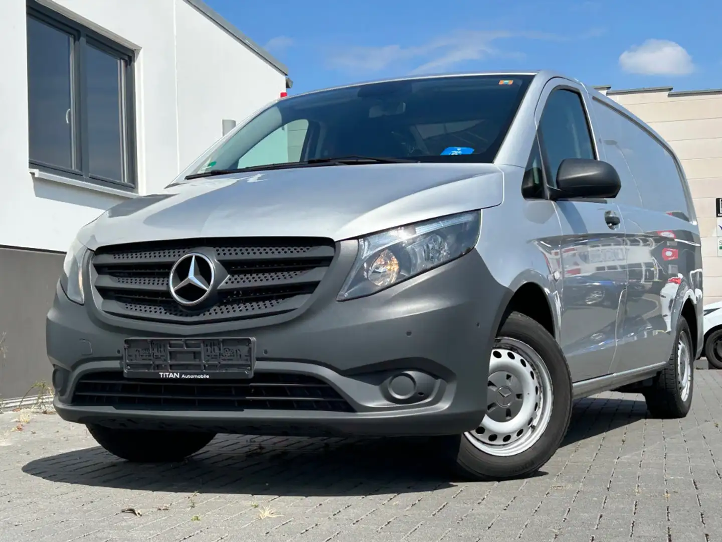 Mercedes-Benz Vito 114 CDI BT RWD lang Automatik AHK TÜV neu Argent - 1