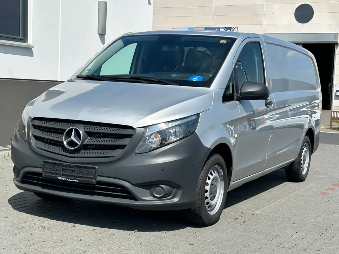 Mercedes-Benz Vito 114 CDI BT RWD lang Automatik AHK TÜV neu Argent - 2