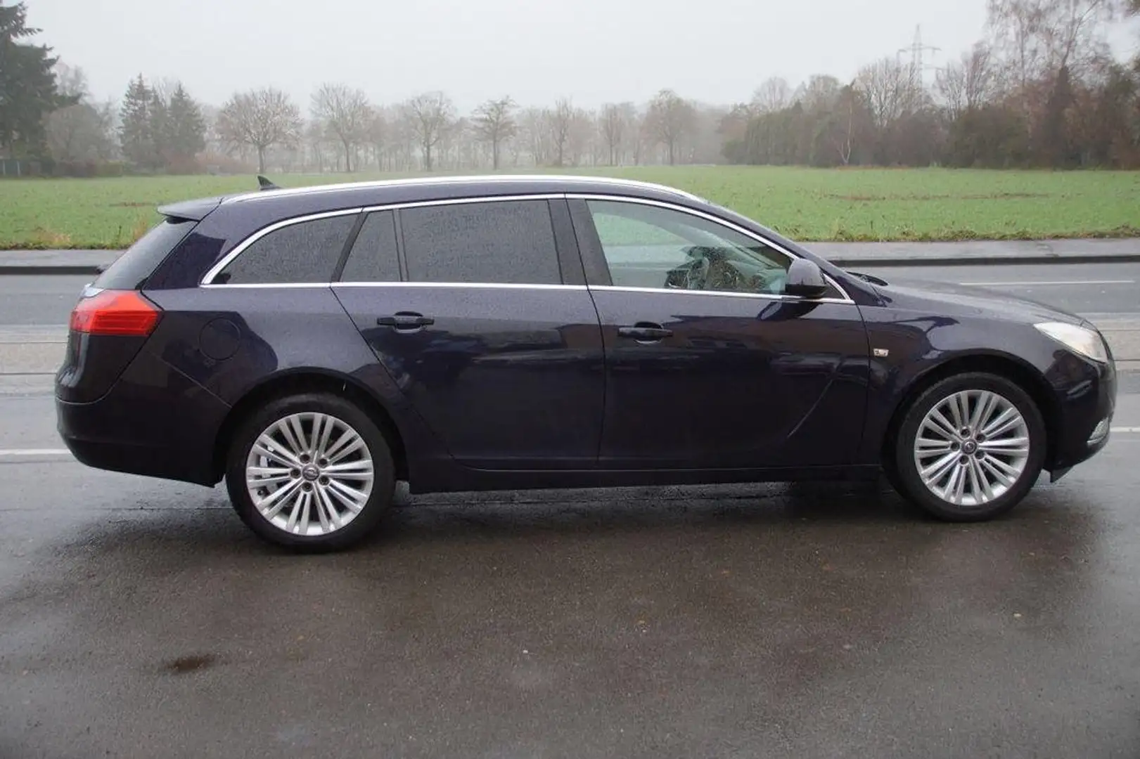 Opel Insignia Insignia Sports Tourer 1.4 Turbo Sports Tourer eco Violett - 1