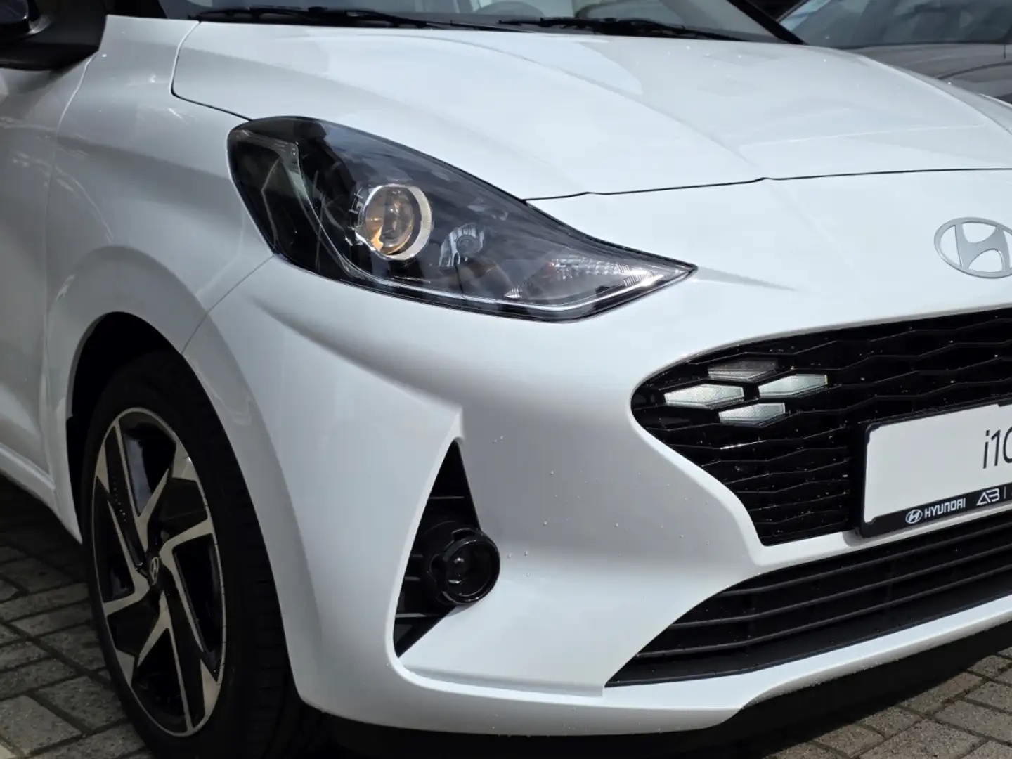 Hyundai i10 1.2 M/T PRIME, Smart-Key, Dachlackierung, Navi, Ka Blanc - 2