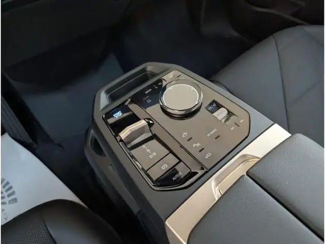 BMW Ix view 15