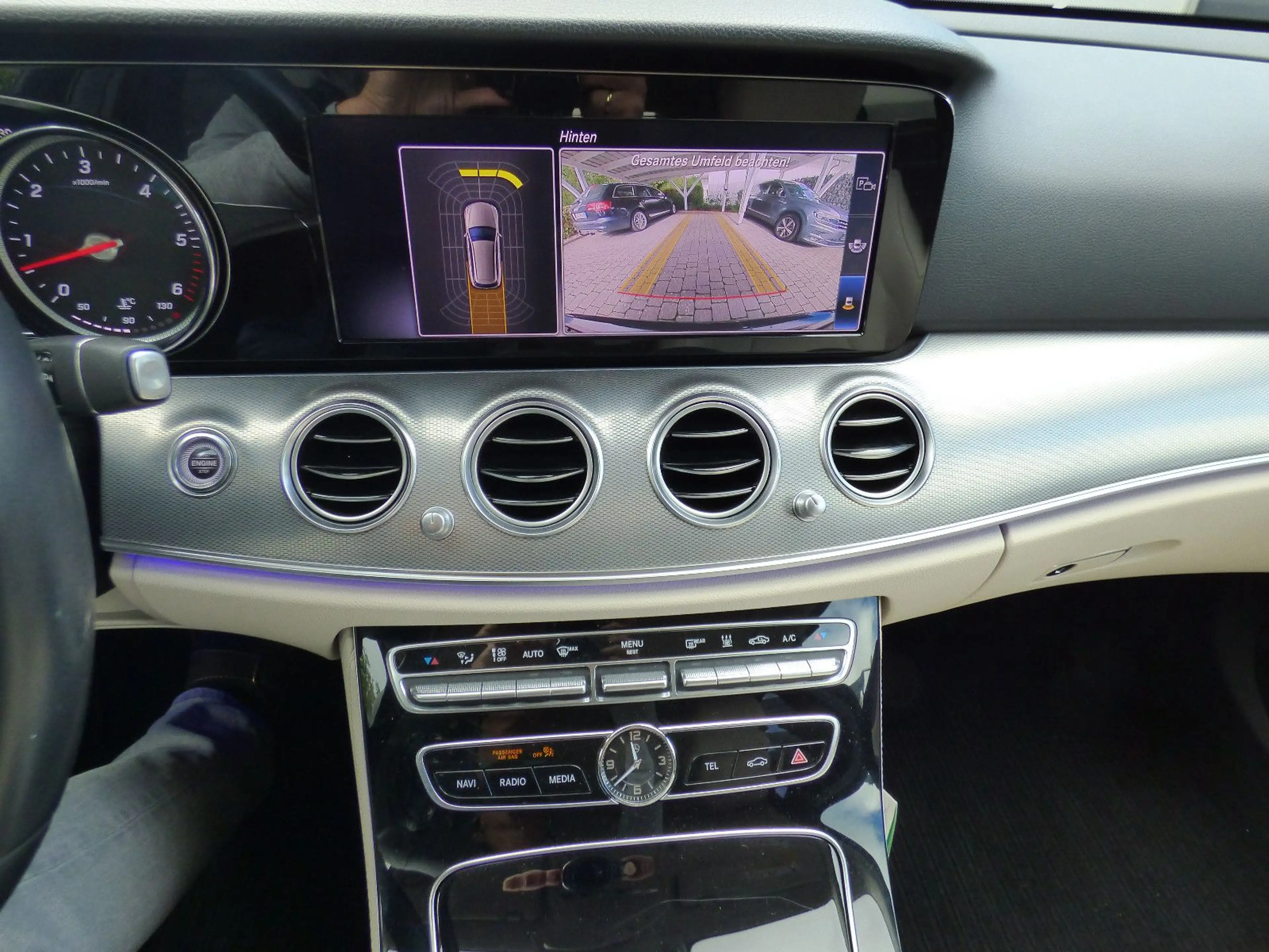 Mercedes-Benz E 350 d Avantgarde *Standheizung*LED*ACC*Kamera* — photo 15