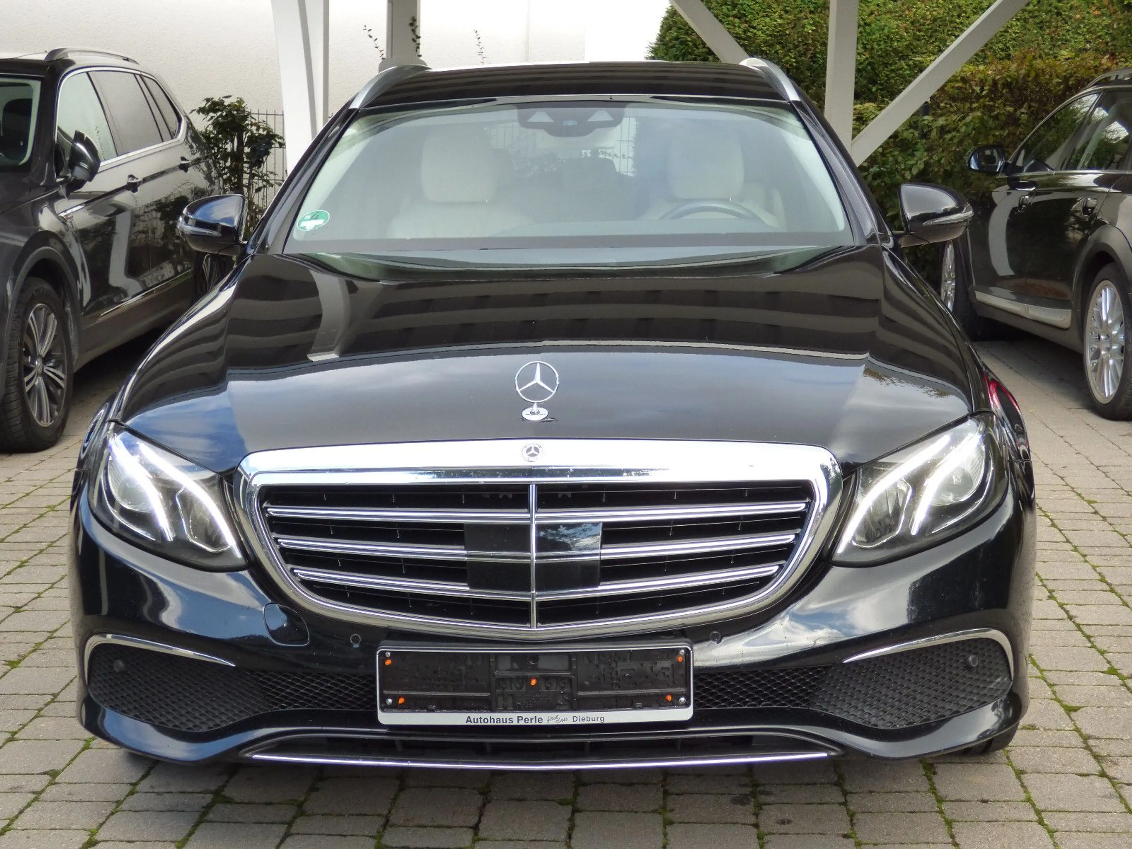 Mercedes-Benz E 350 d Avantgarde *Standheizung*LED*ACC*Kamera* — photo 4
