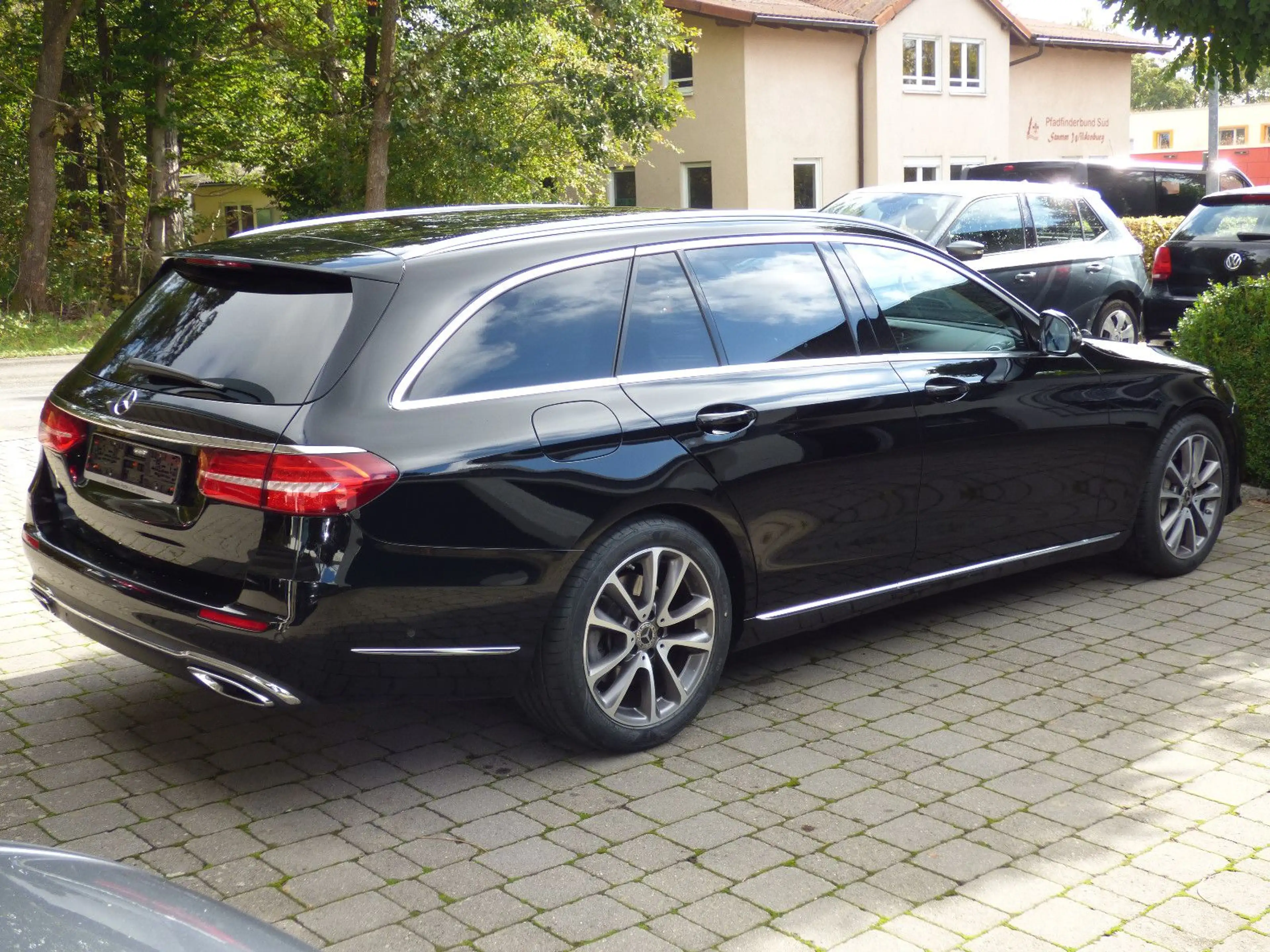 Mercedes-Benz E 350 d Avantgarde *Standheizung*LED*ACC*Kamera* — photo 7