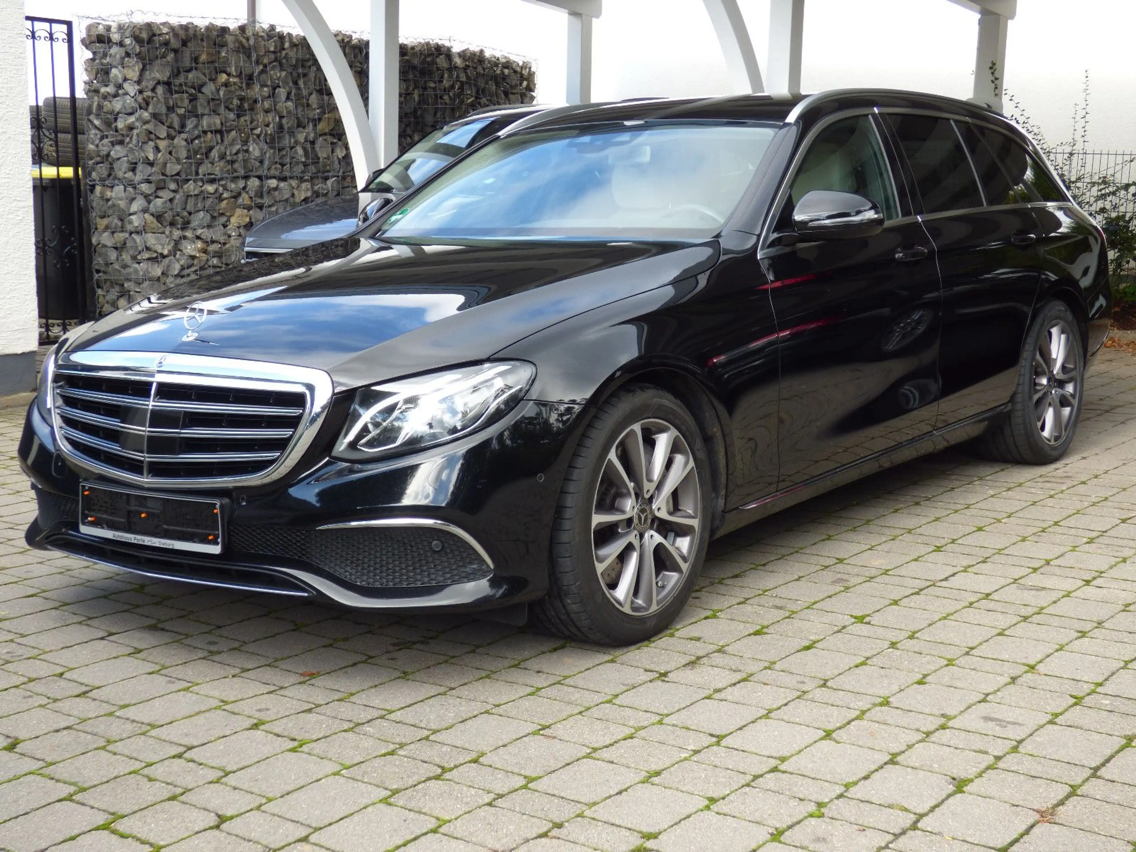 Mercedes-Benz E 350 d Avantgarde *Standheizung*LED*ACC*Kamera* — photo 3