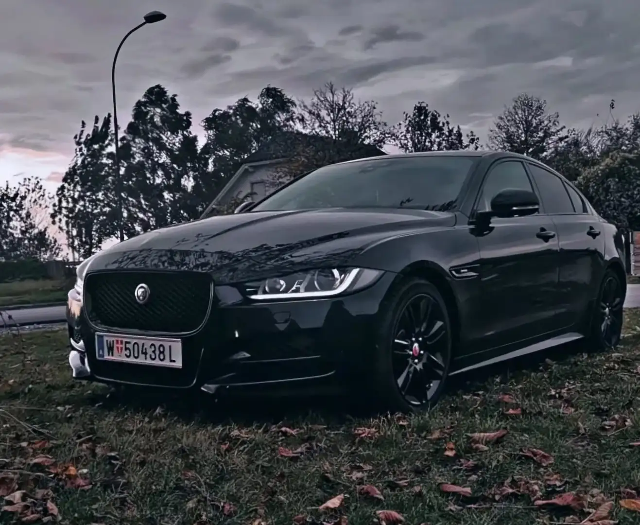 Jaguar XE 20d R-Sport Aut. - 1
