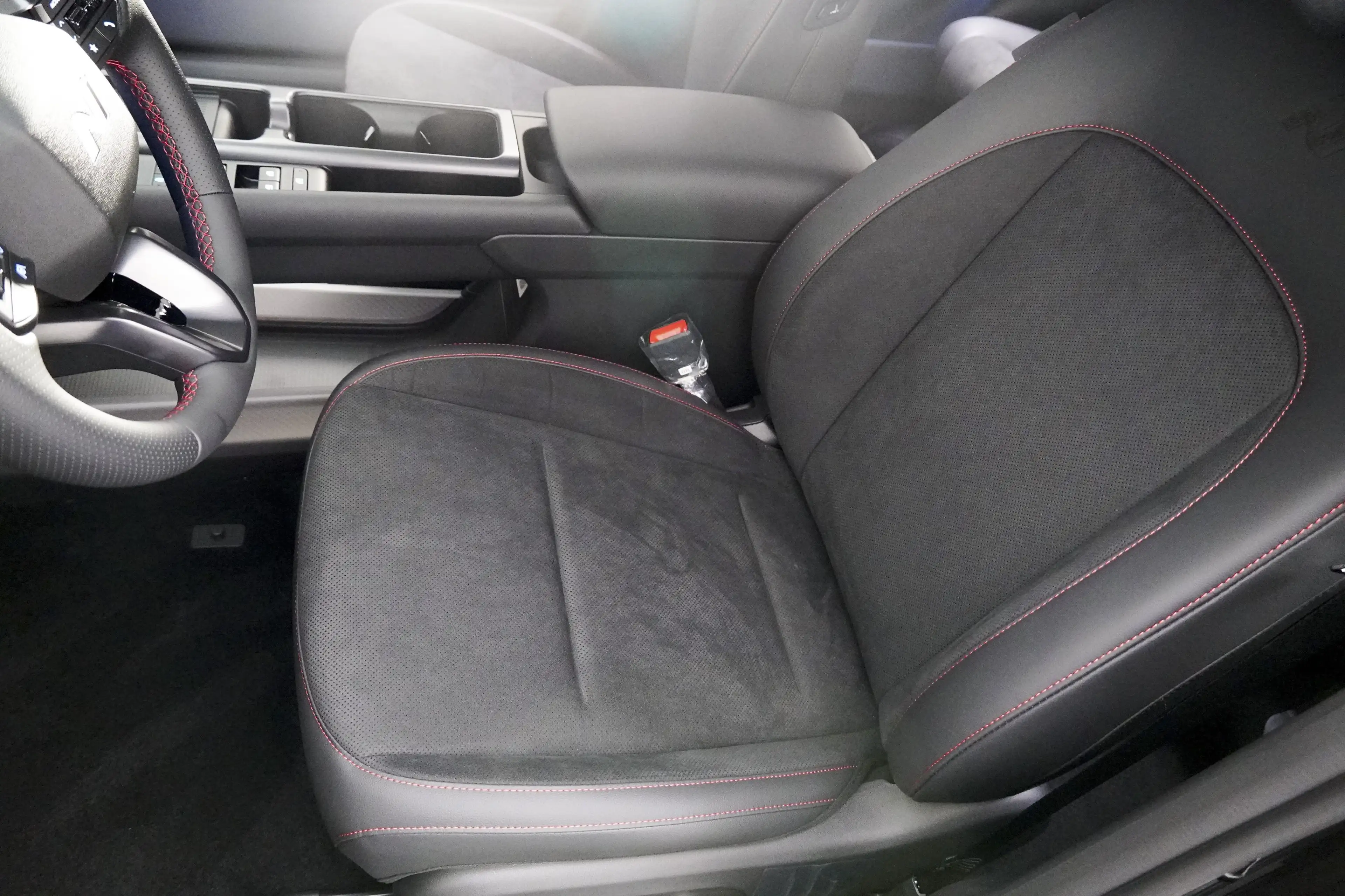 Hyundai IONIQ 6 N Line 84 kWh 4WD abz. Superbonus — photo 8