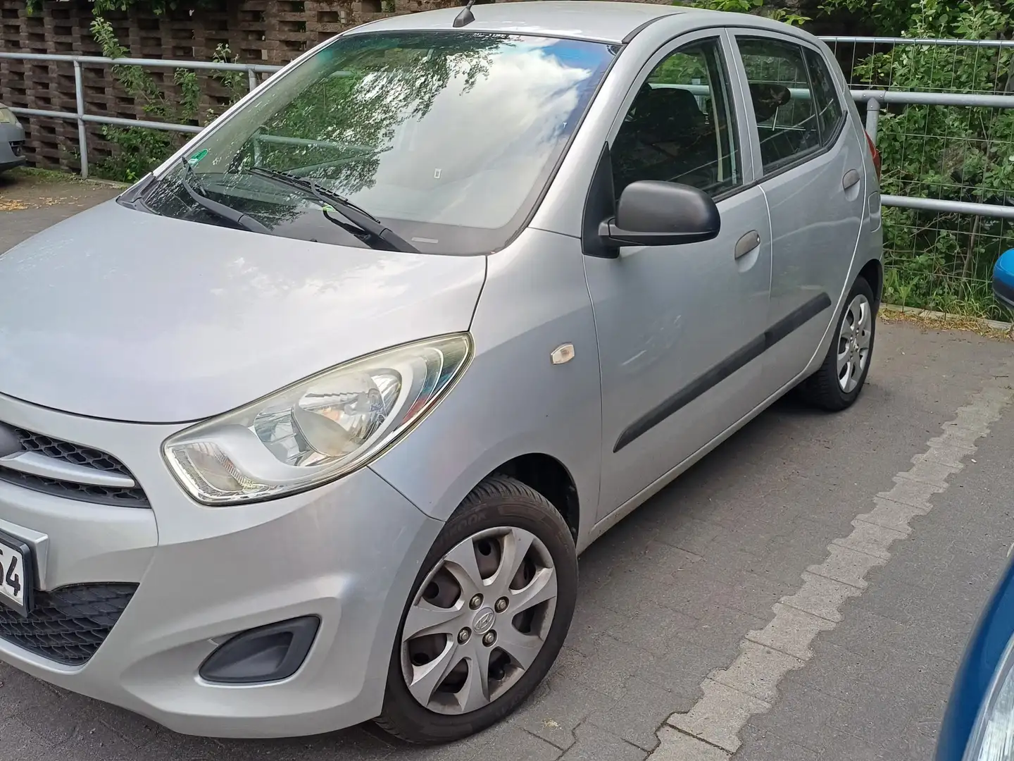 Hyundai i10 i10 1.1 Classic Silber - 2