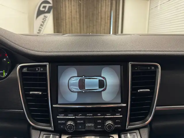 Porsche Panamera view 24