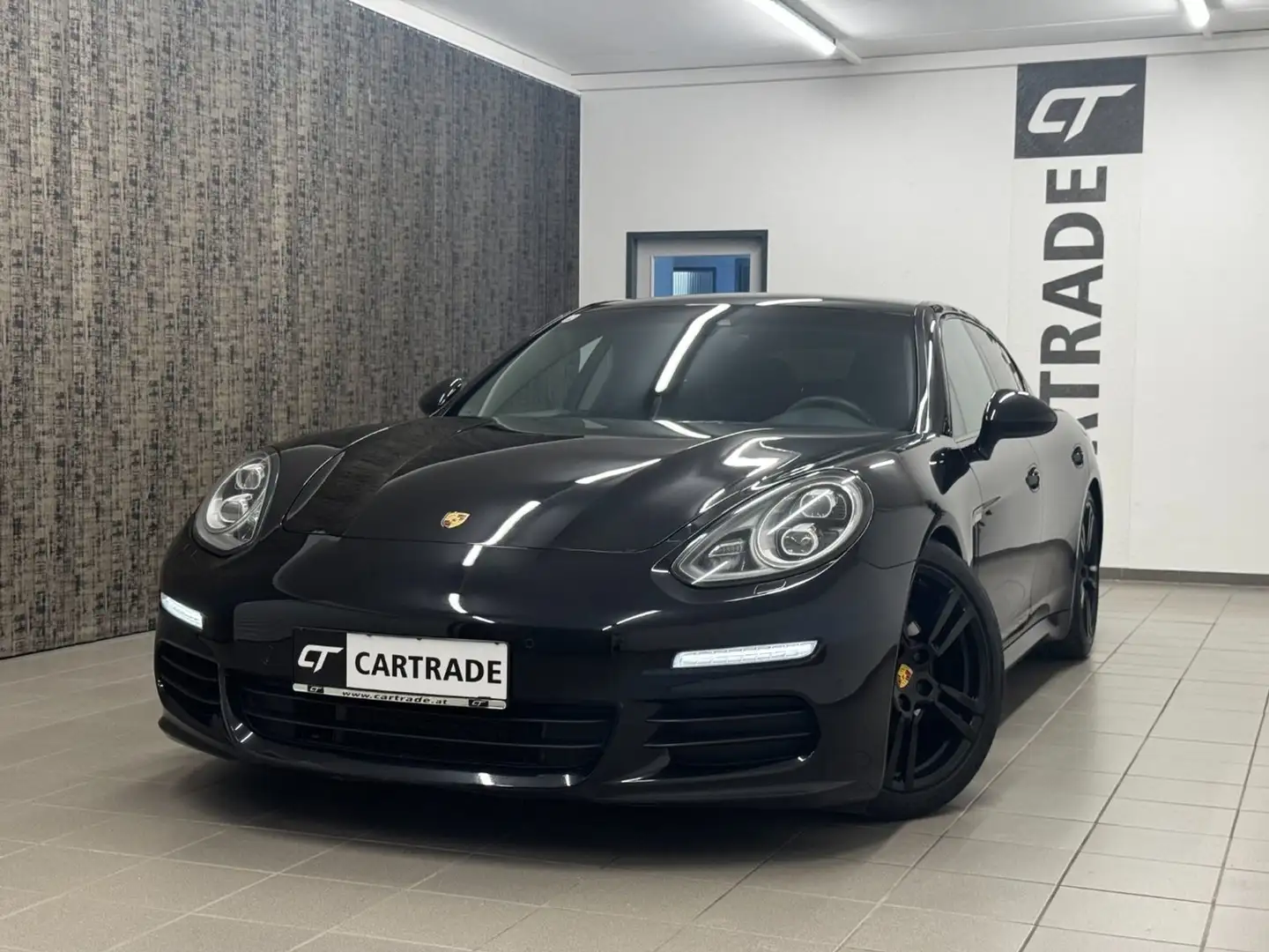 Porsche Panamera 3.0 V6 S E-Hybrid Schwarz - 1