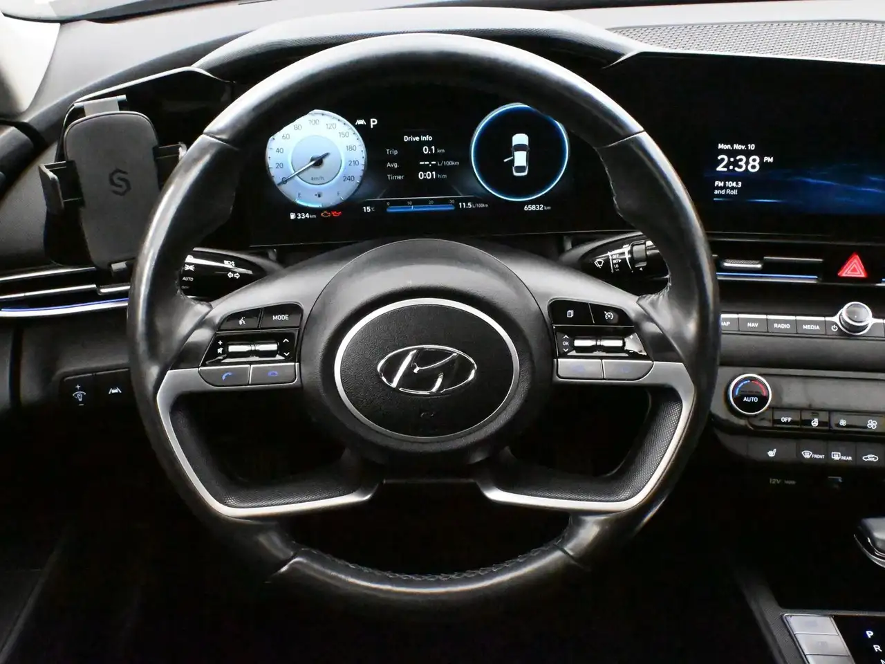 Hyundai ELANTRA снимка Hyundai ELANTRA