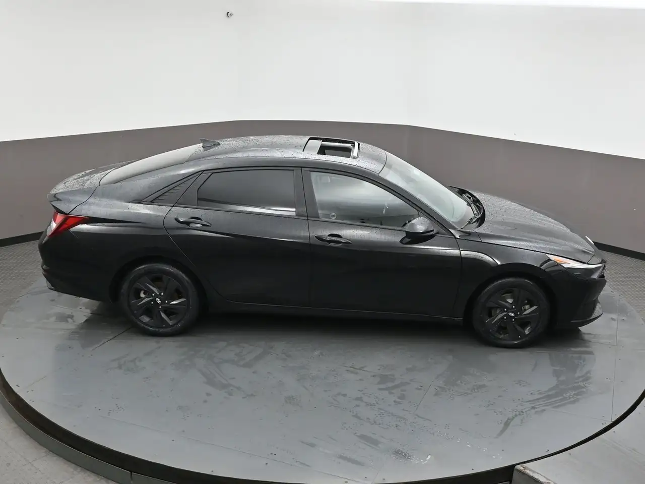 Hyundai ELANTRA снимка Hyundai ELANTRA