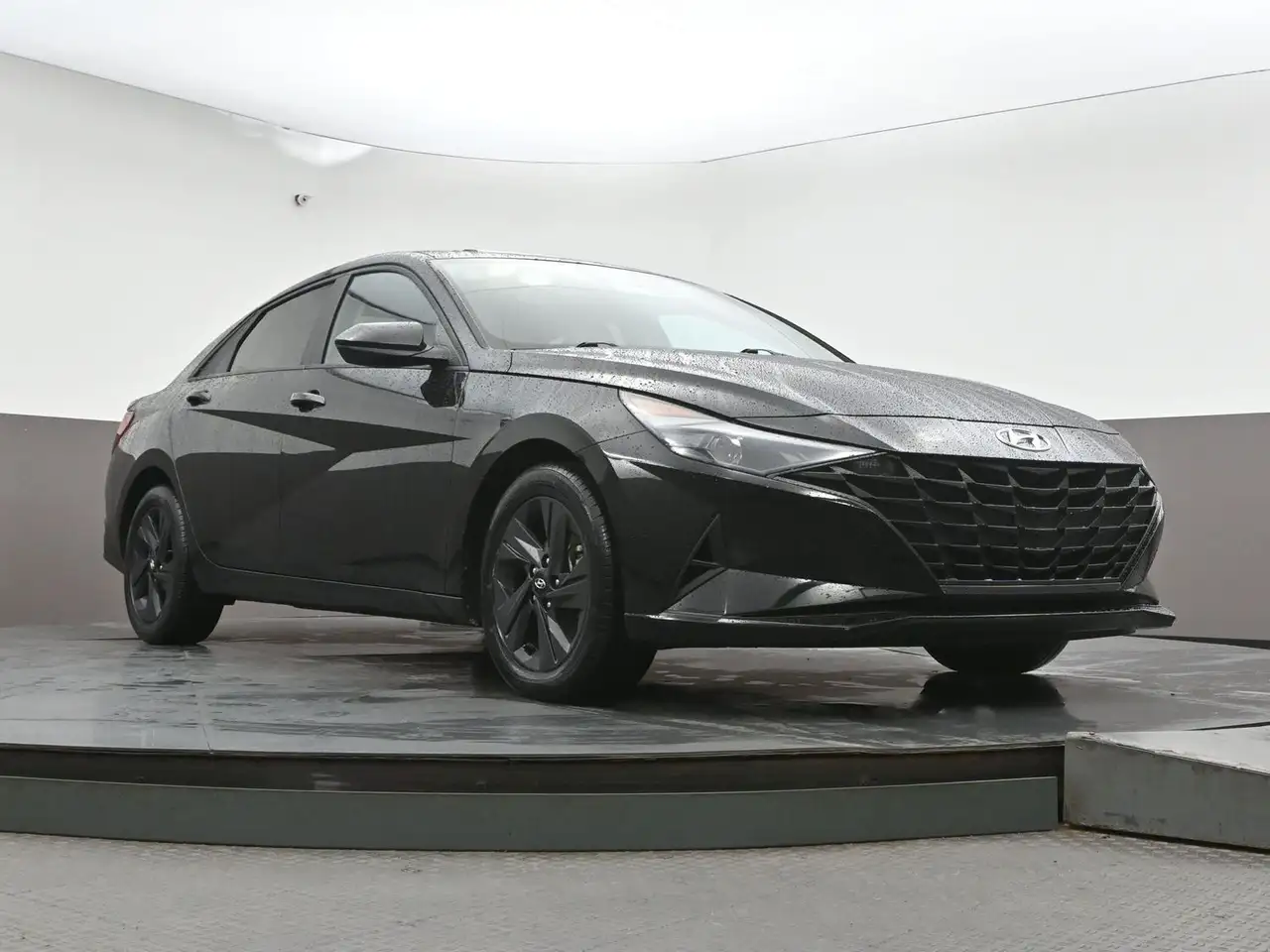Hyundai ELANTRA снимка Hyundai ELANTRA