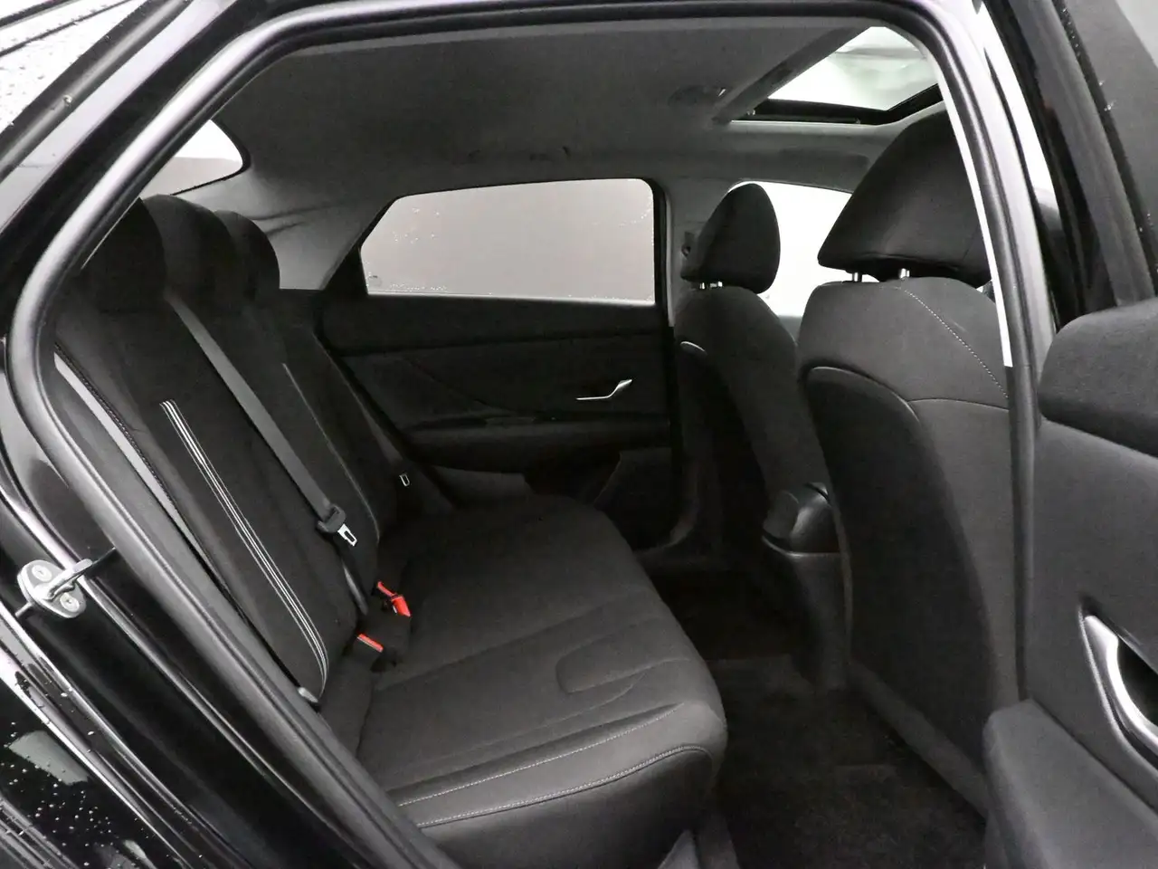 Hyundai ELANTRA снимка Hyundai ELANTRA