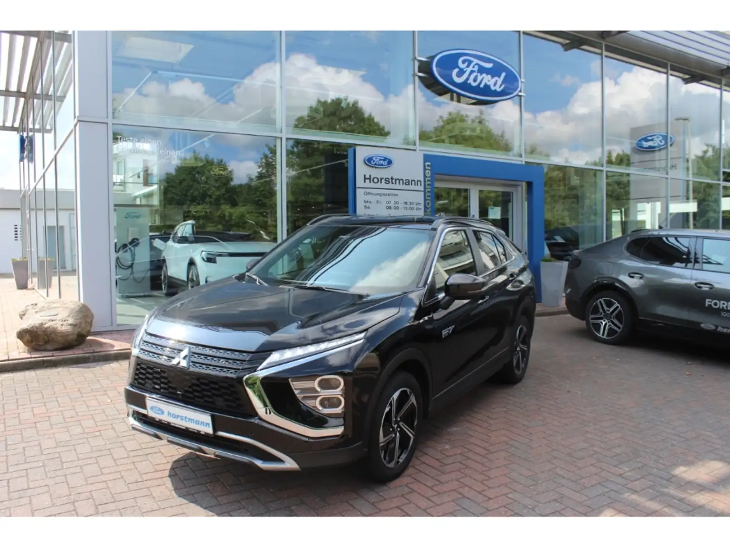 Mitsubishi Eclipse Cross PHEV ALLRAD, NAVI, PDC, LED, LM, BEH. SITZE Noir - 1