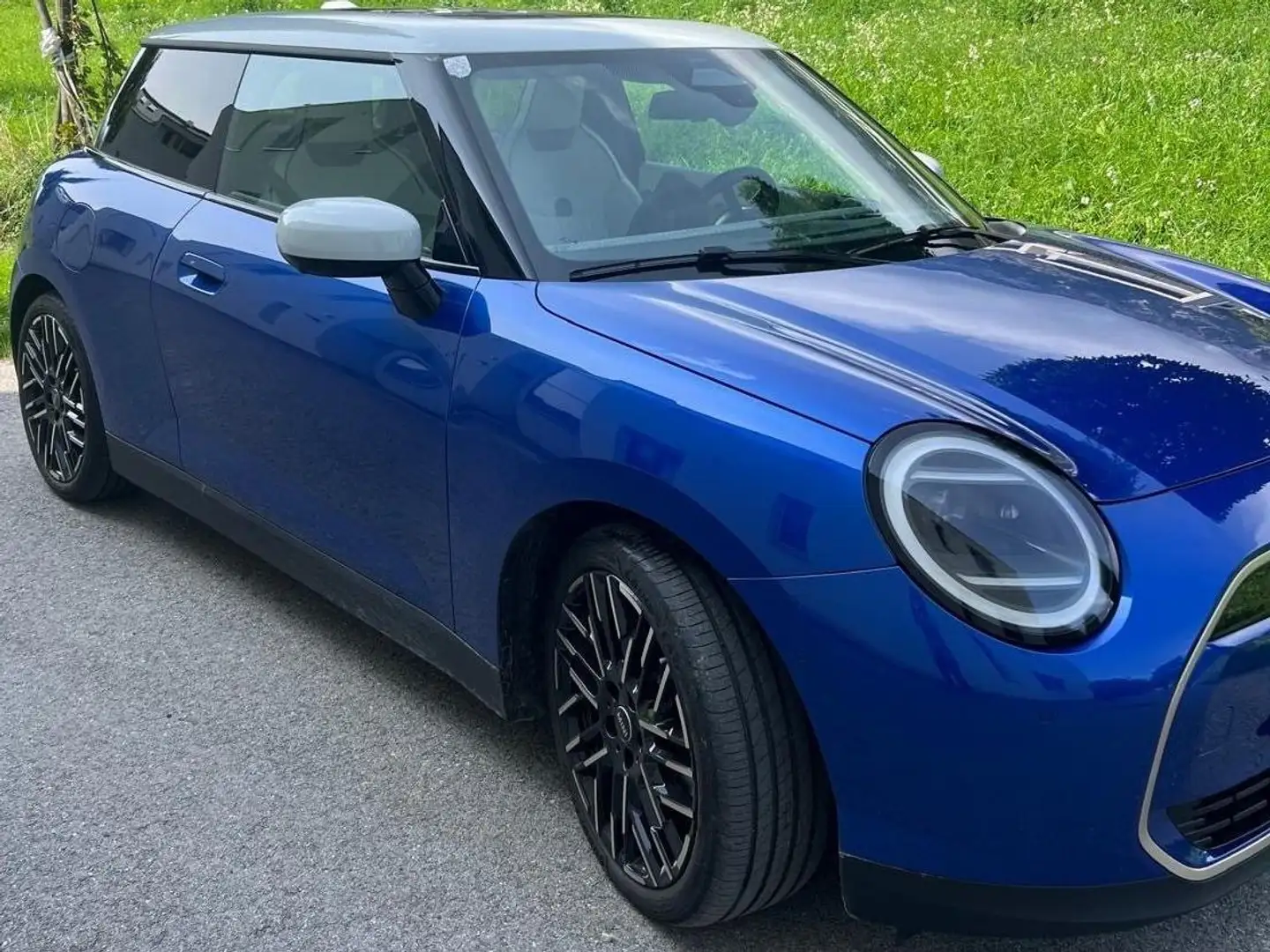 MINI Cooper SE Blau - 1