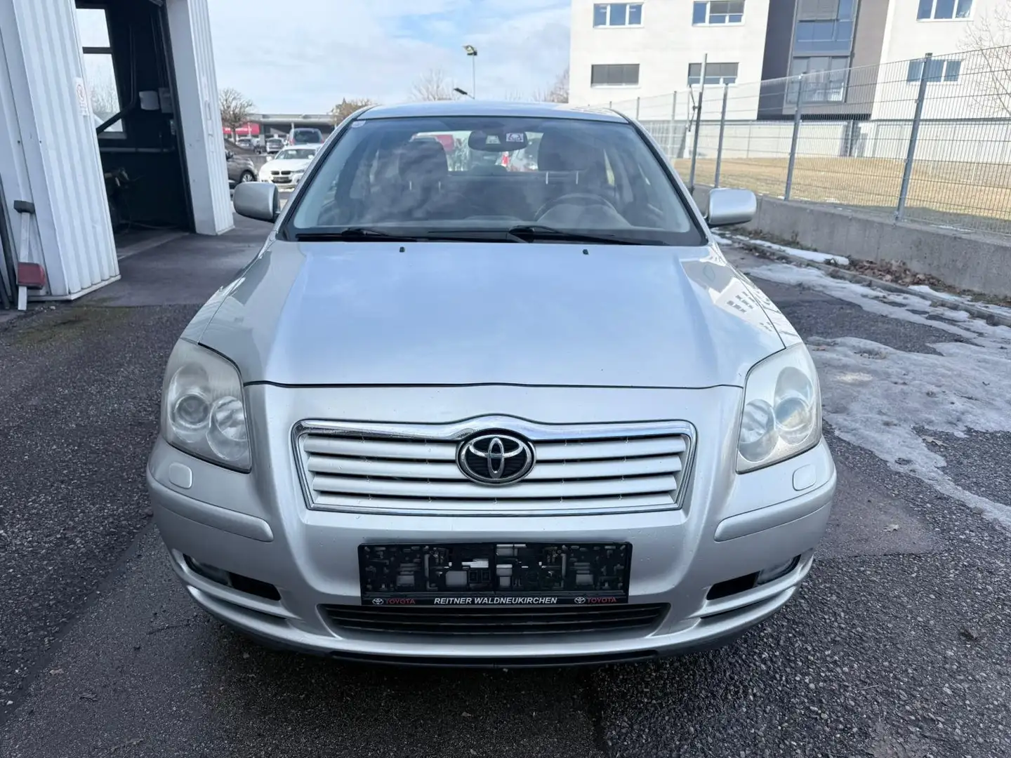 Toyota Avensis Avensis 2,0 D4-D Linea Sol Grau - 2