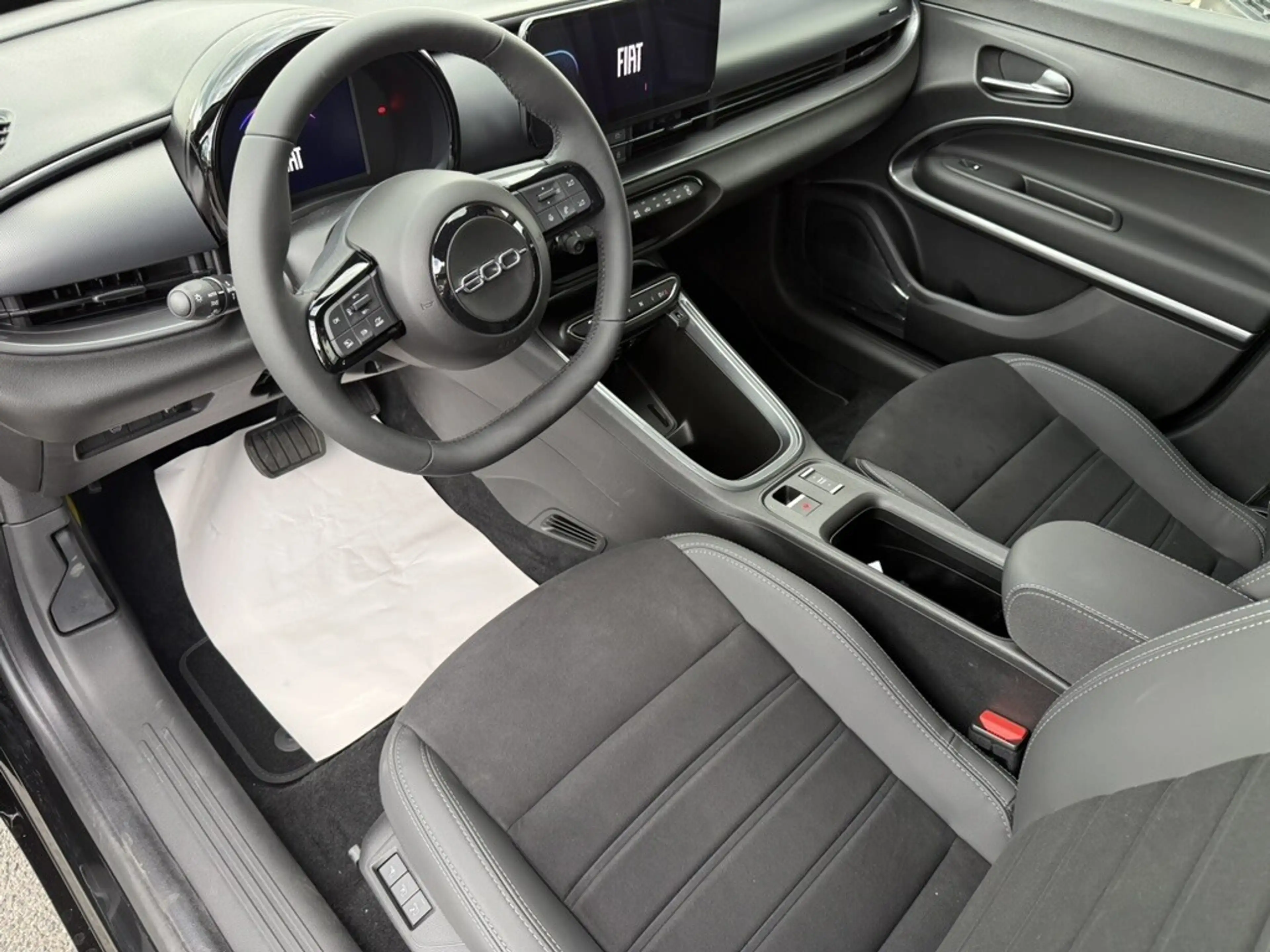 Fiat 600e Sport Edition (54kWh) — photo 10