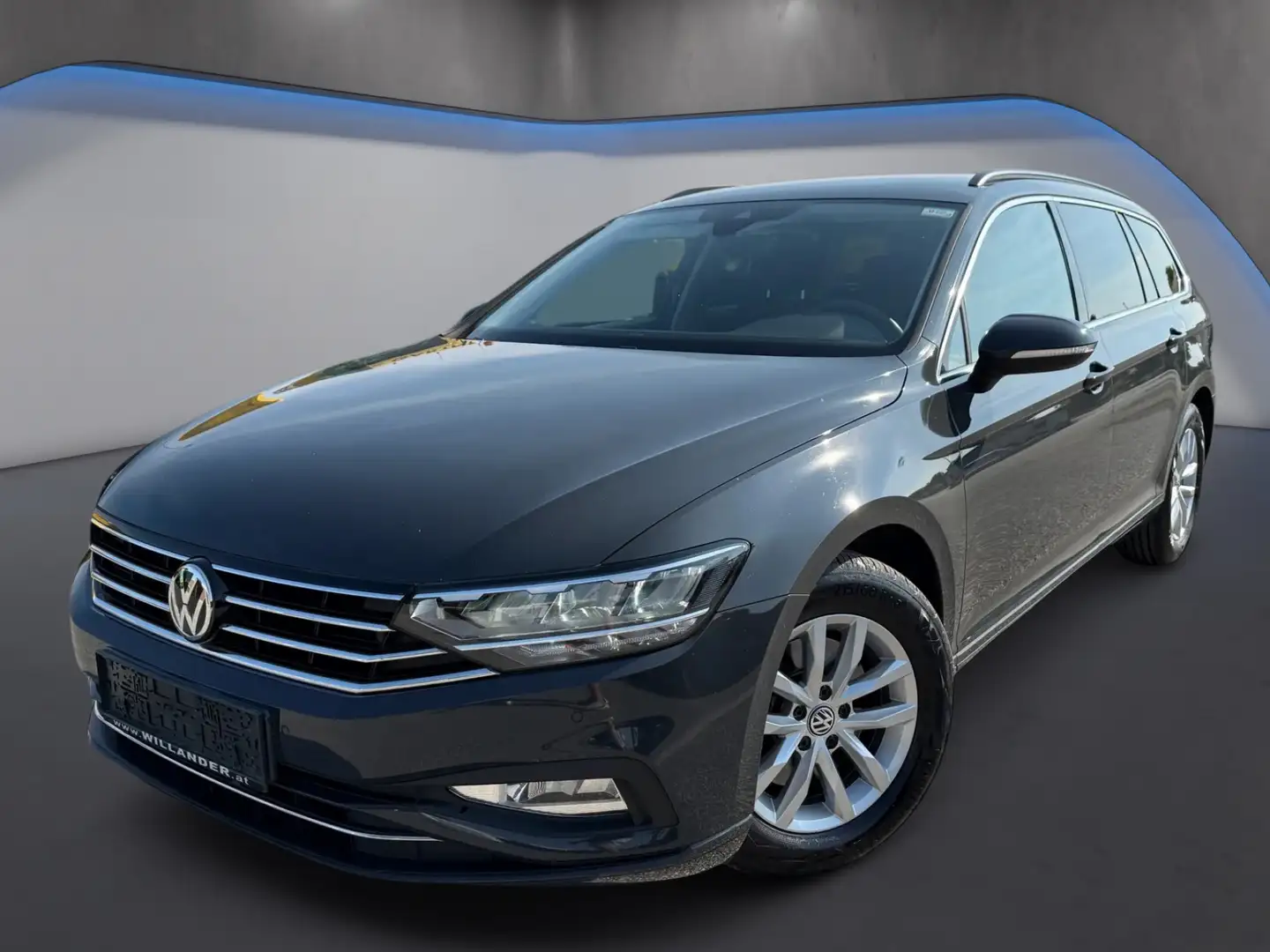 Volkswagen Passat Variant Business 2.0 TDI DSG *Navi*Sitzhz*Ergositze* Grijs - 1