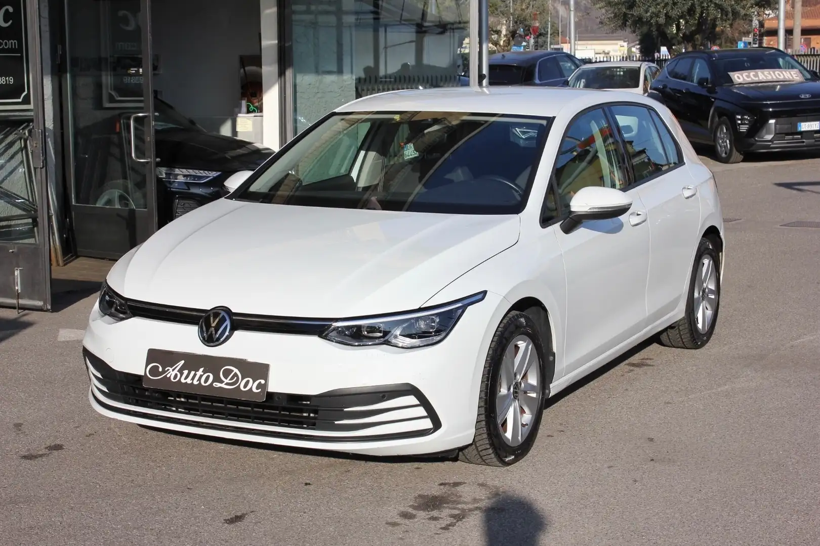 Volkswagen Golf 1.0 eTSI EVO DSG Life NEOPATENTATI Bianco - 1
