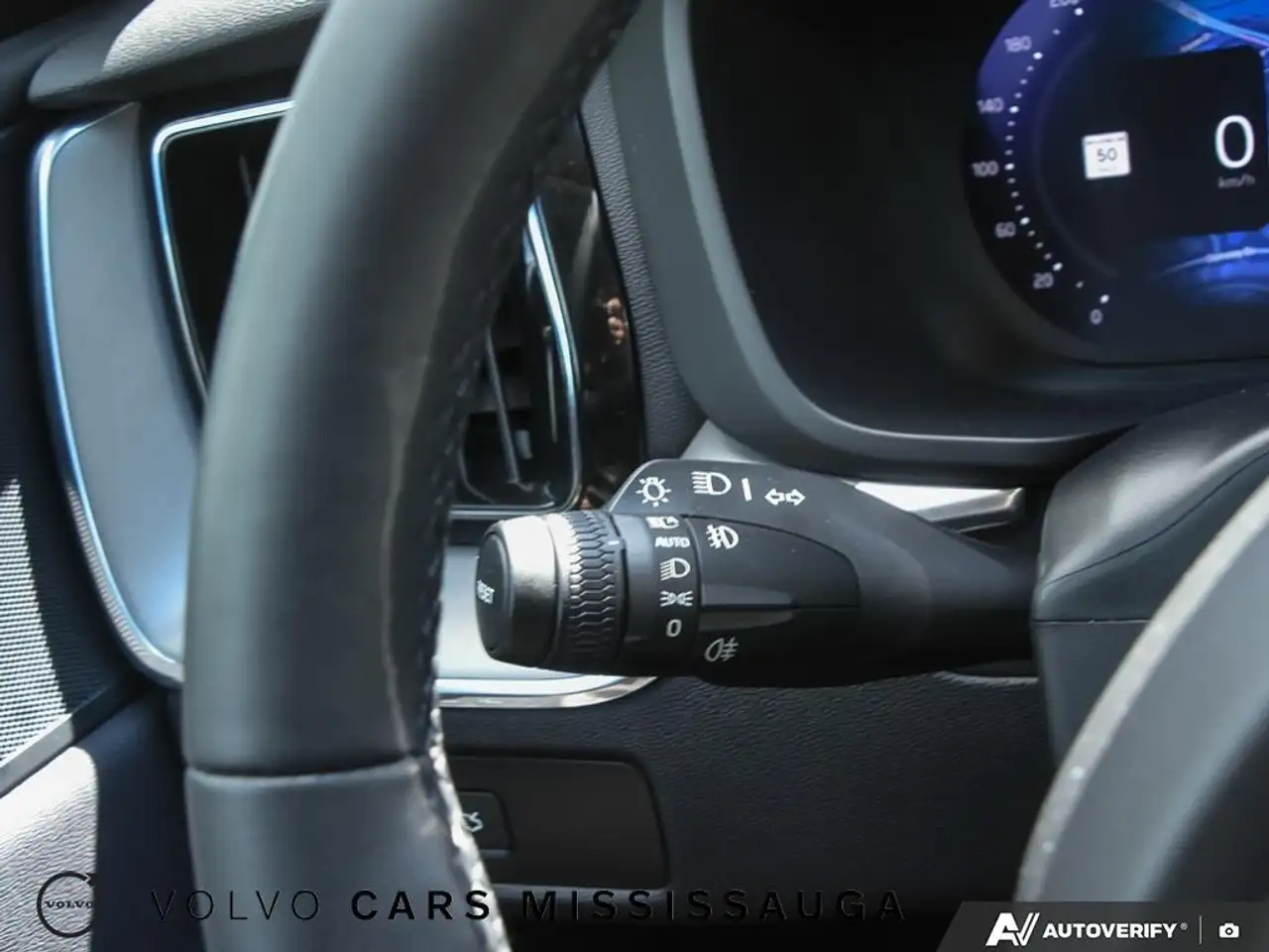 Volvo XC60 снимка Volvo XC60