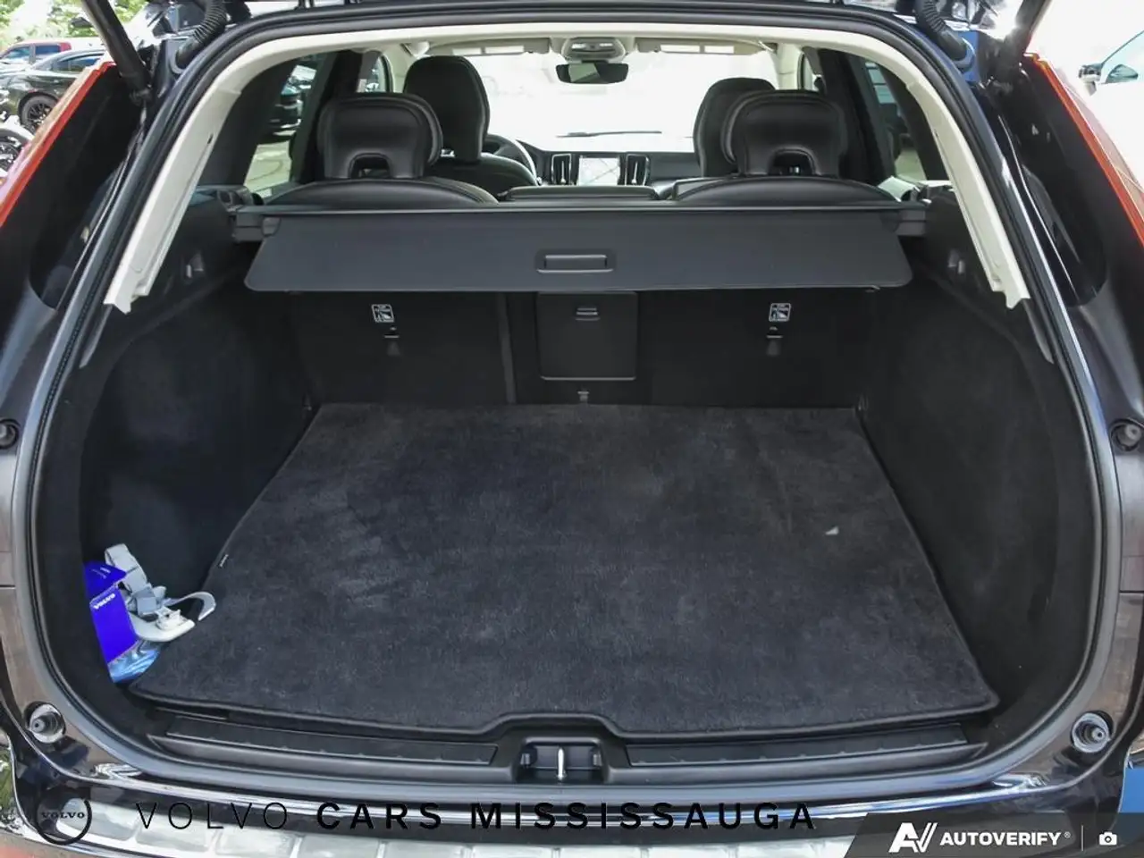 Volvo XC60 снимка Volvo XC60
