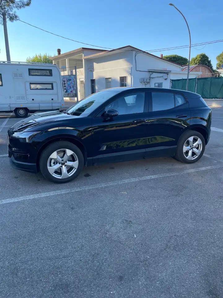 Volvo EX30 2026