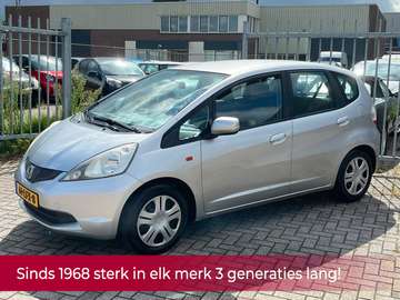 1.2 Trend 5 deurs hoge instap 90PK! NL AUTO NAP! A