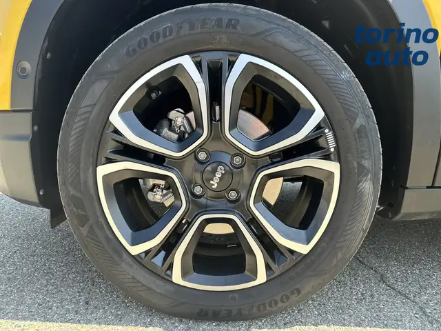 Jeep Avenger view 9