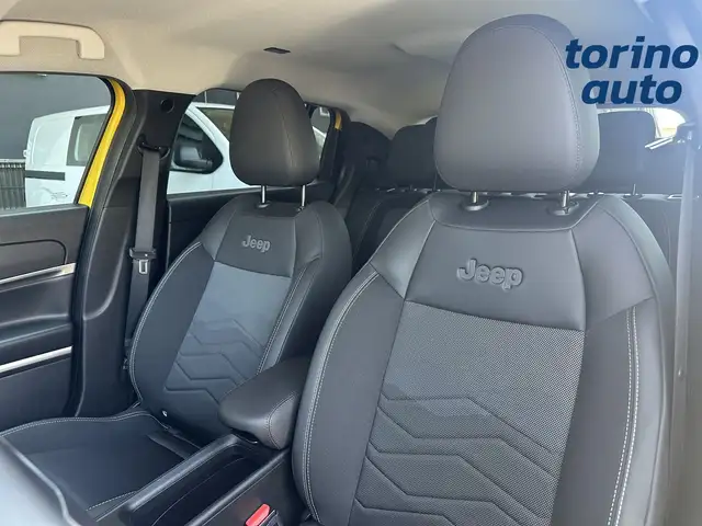 Jeep Avenger view 11
