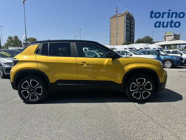 Jeep Avenger view 8
