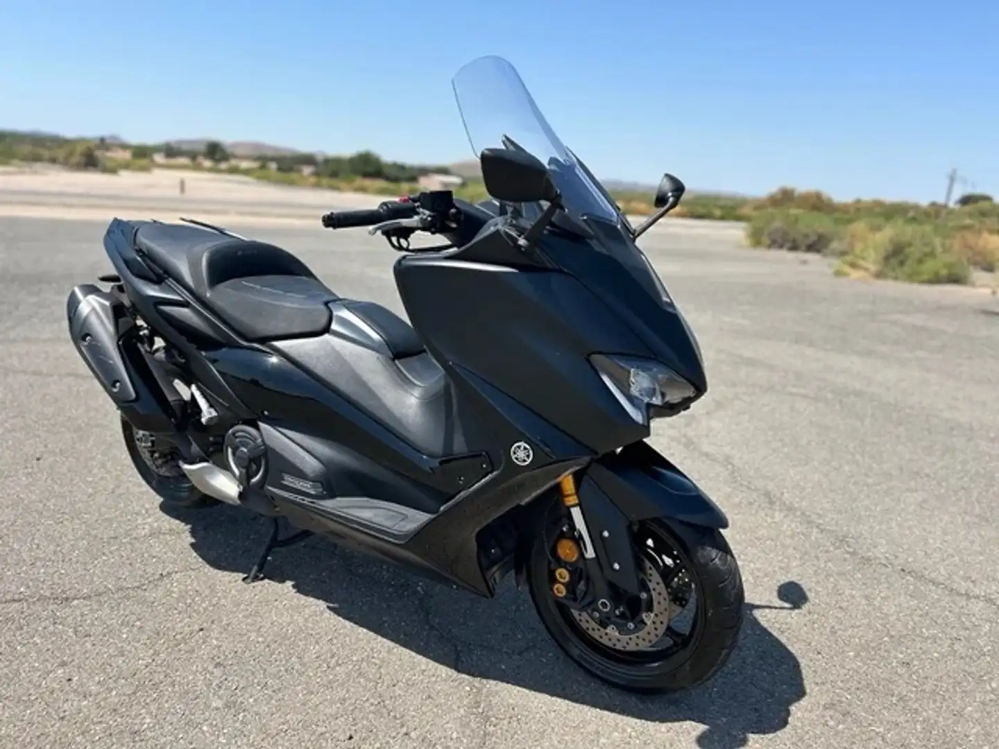 Yamaha TMAX 560 Reestreno Nero - 2