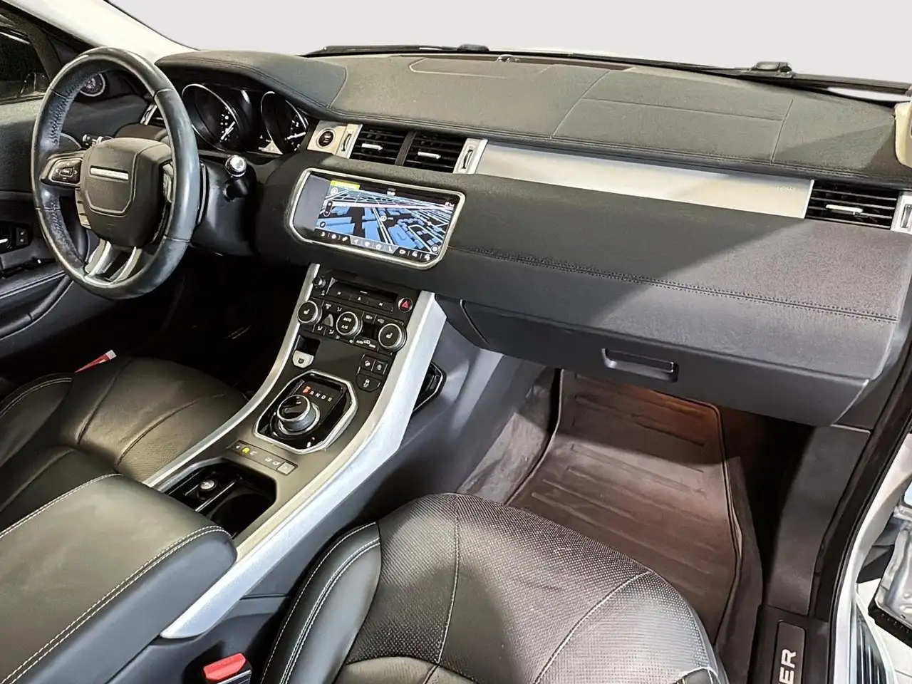 Land Rover Range Rover Evoque снимка Land Rover Range Rover Evoque