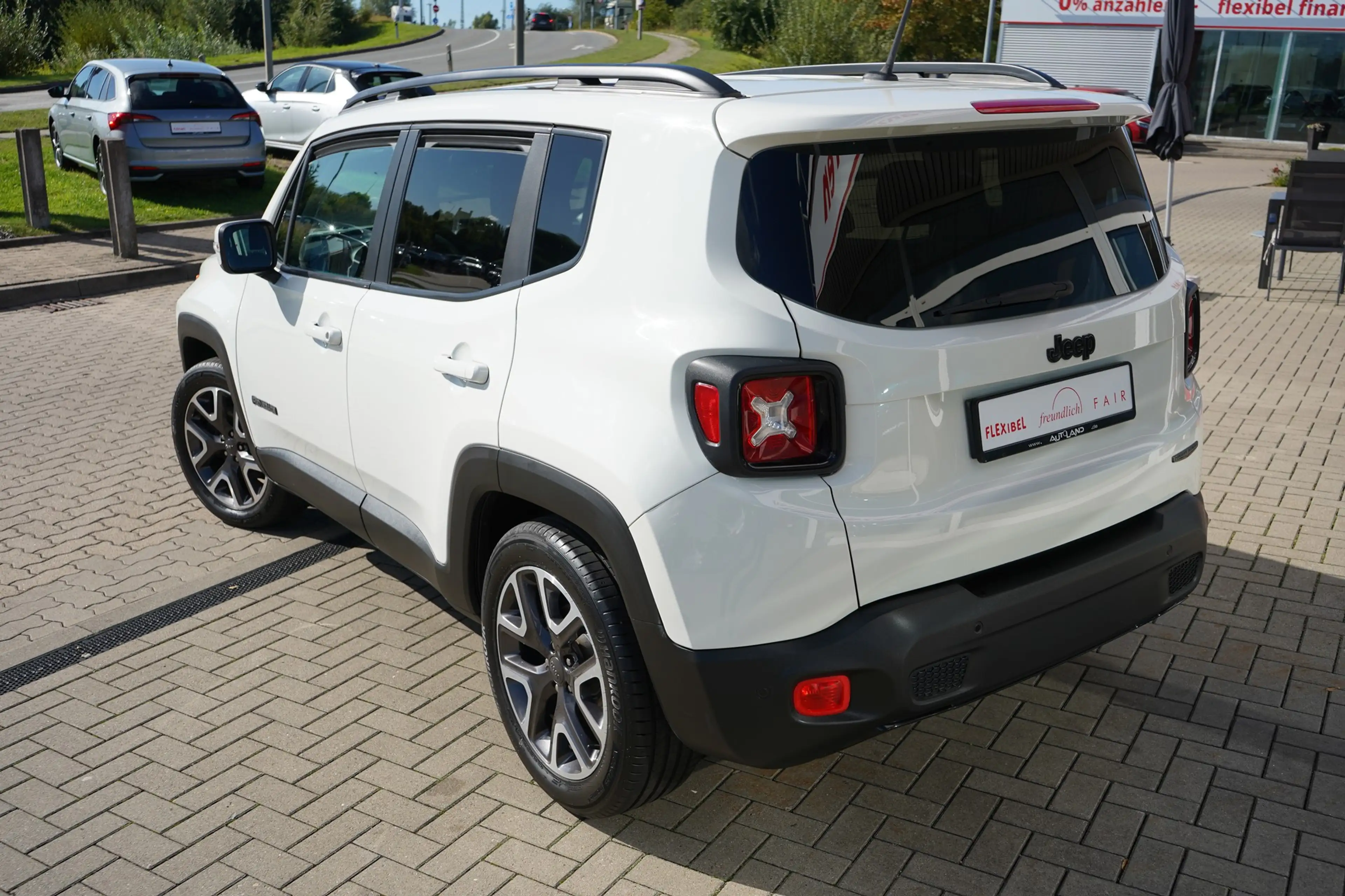 Jeep Renegade 1.6 Android Apple AHK Klima Tempomat — photo 4