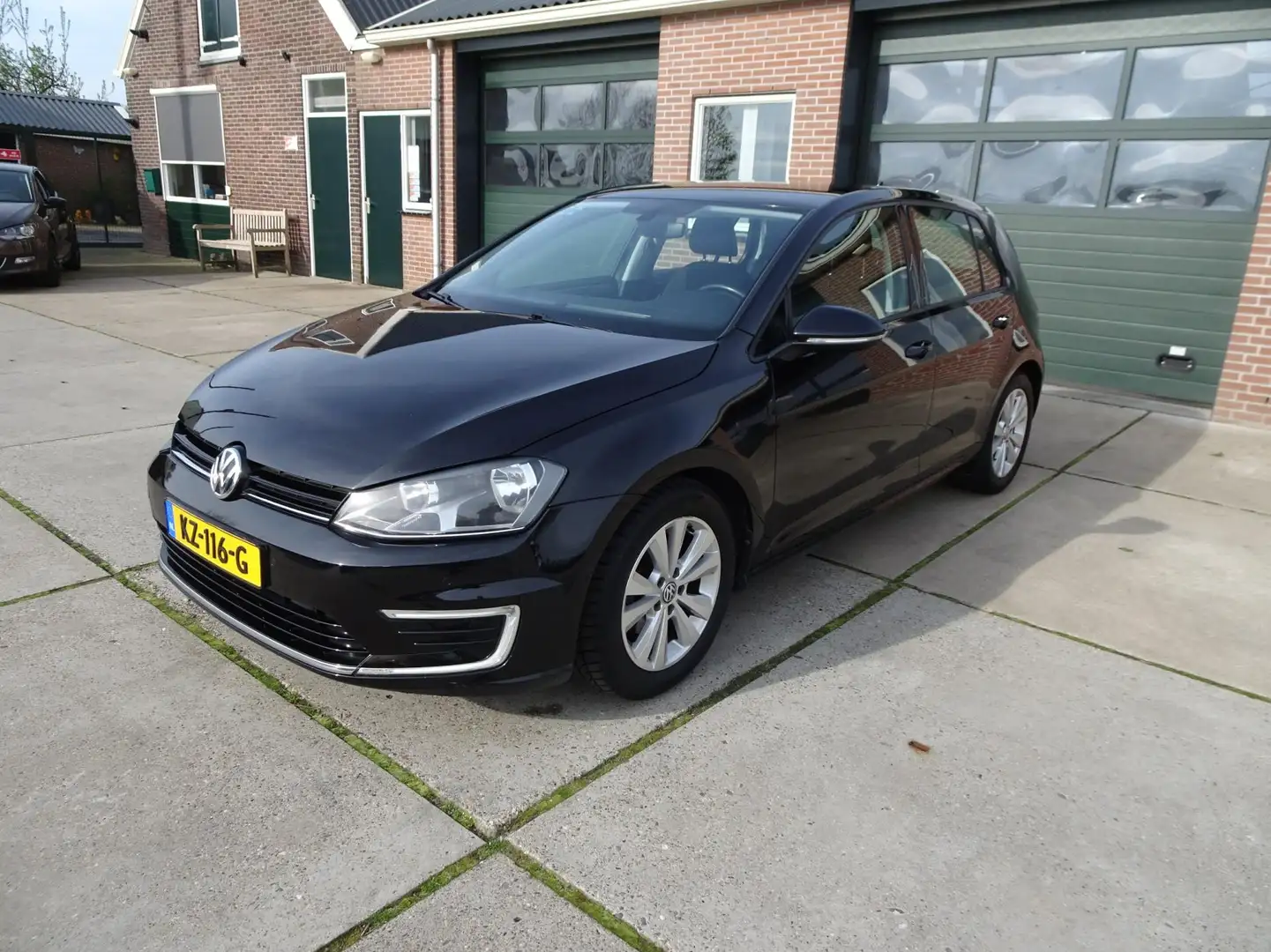Volkswagen Golf 1.0 TSI Connected Series Nero - 1