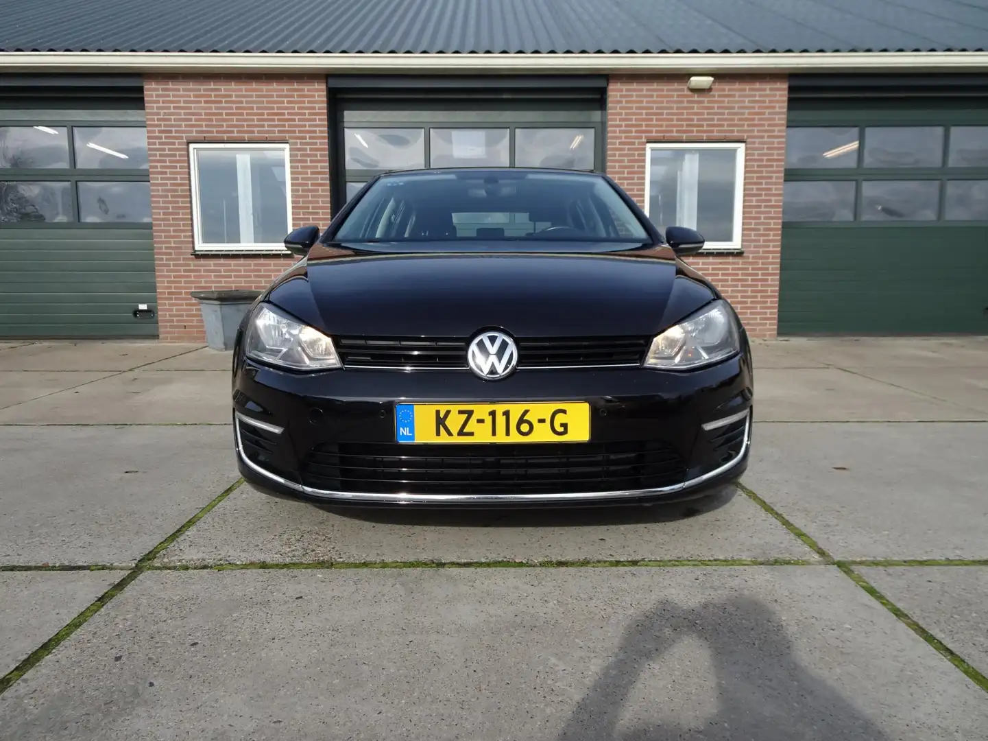 Volkswagen Golf 1.0 TSI Connected Series Schwarz - 2