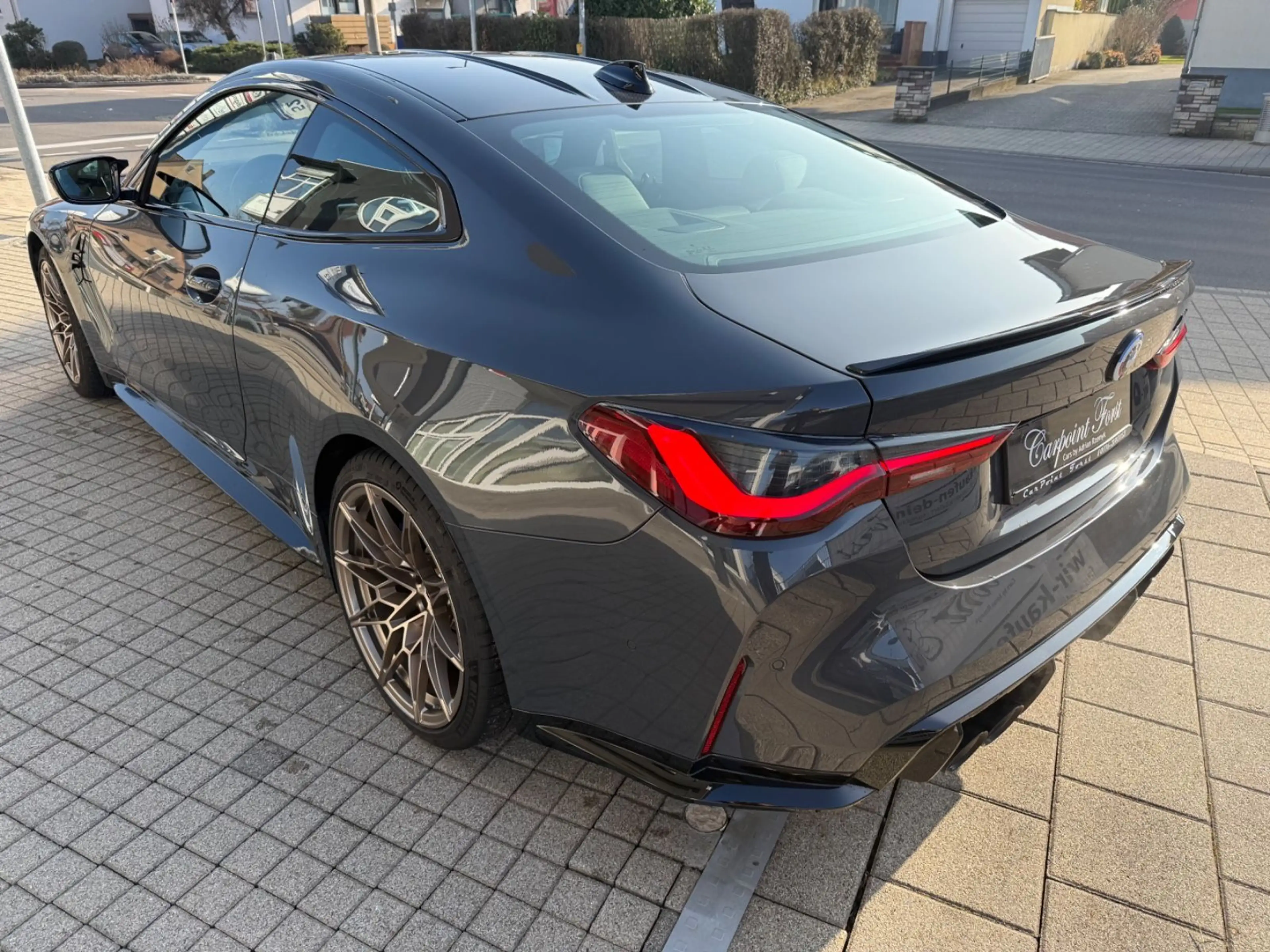 BMW M4 Coupe xDrive Competition, 50 Jahre Edition — photo 9