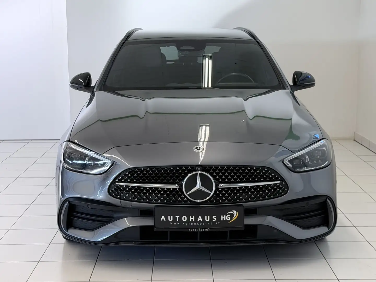 Mercedes-Benz C 220 C-Klasse C 220 d AMG Line 4Matic Grau - 2