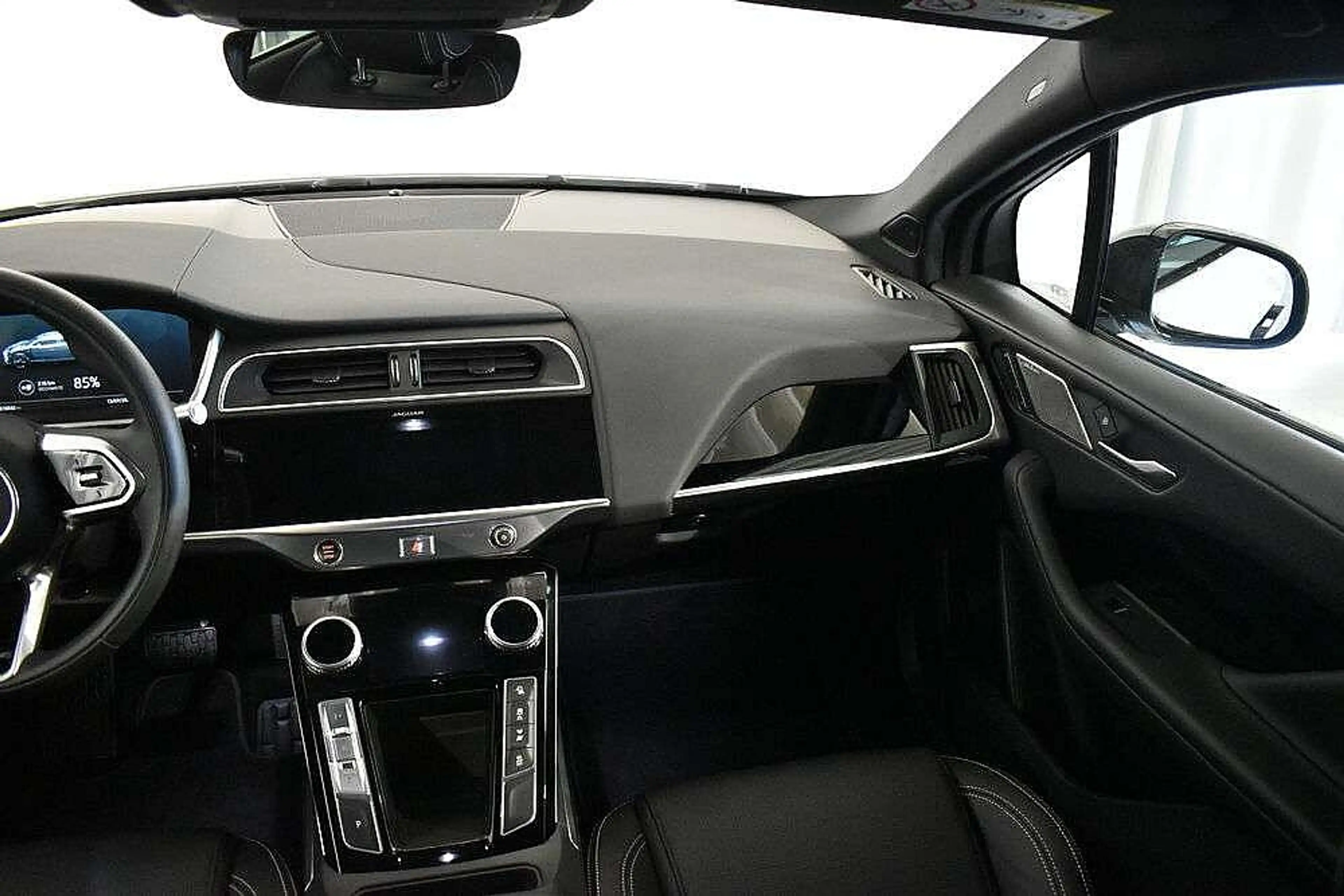 Jaguar I-Pace Austria Edition EV320 90kWh AWD — photo 14